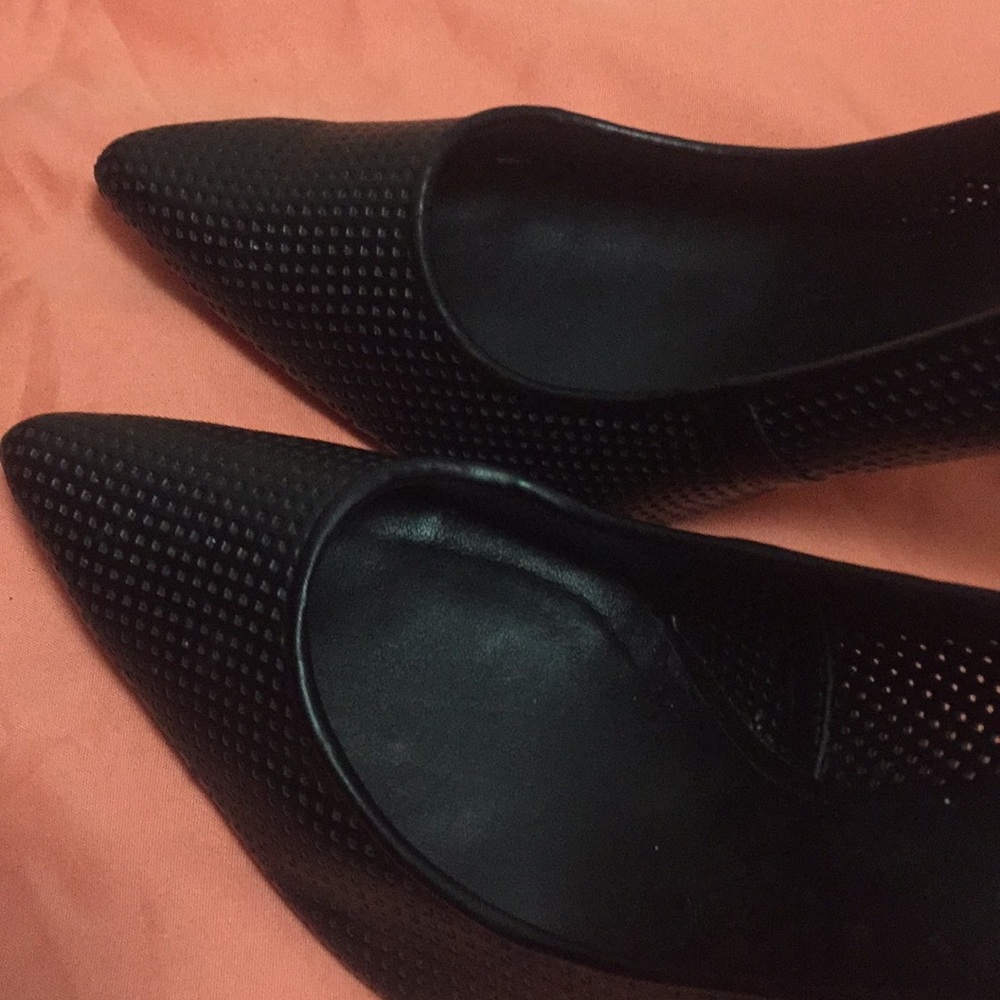 Black GUESS pumps - Picture 4 of 7